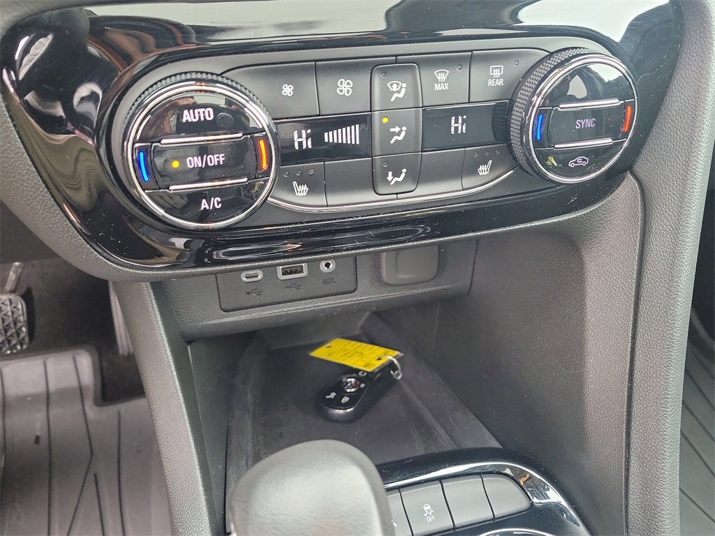 Used 2023 Buick Encore GX Essence w/ Experience Buick Package image 29