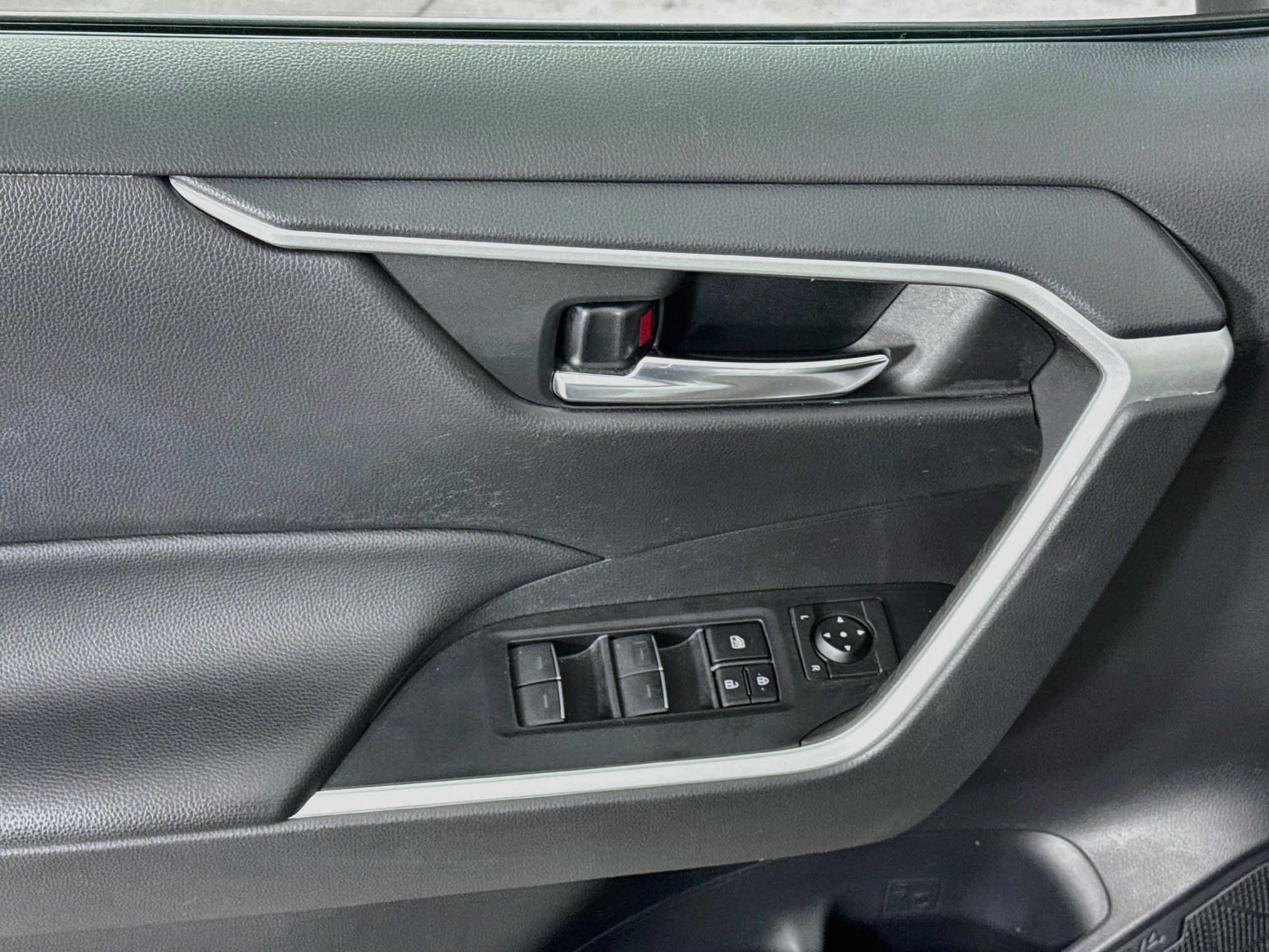 Certified 2023 Toyota RAV4 XLE AWD/4WD image 17