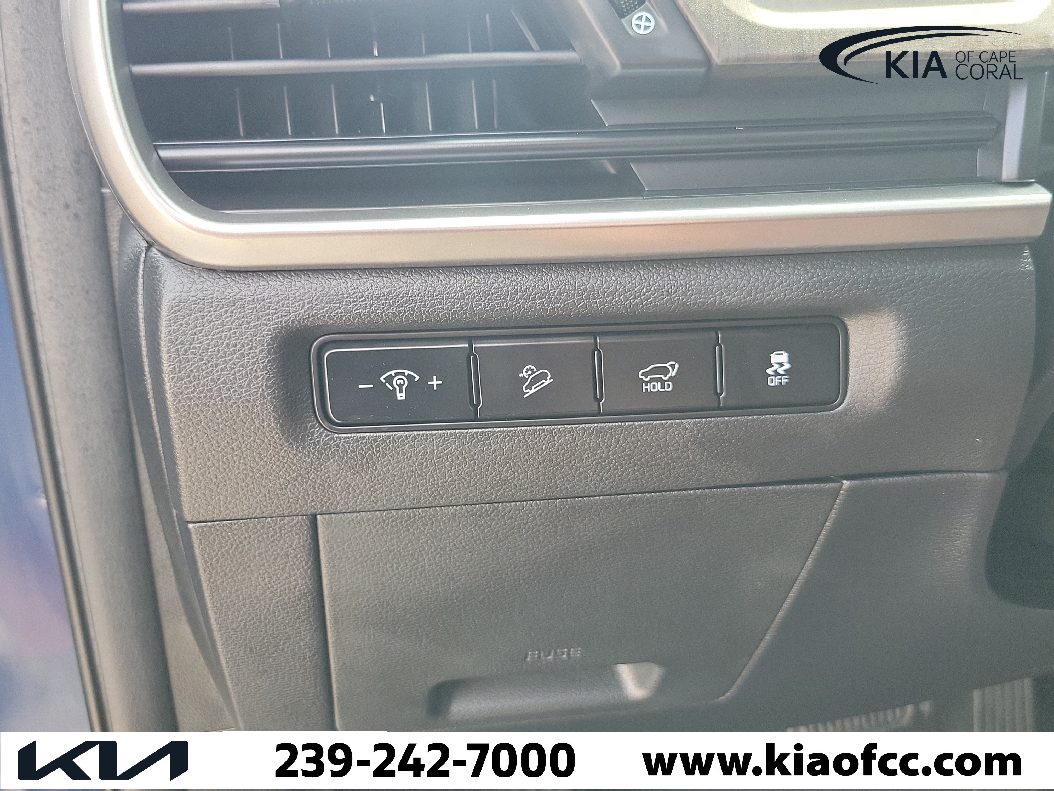Certified 2023 Kia Telluride EX w/ EX Captain's Chair Package AWD/4WD image 25