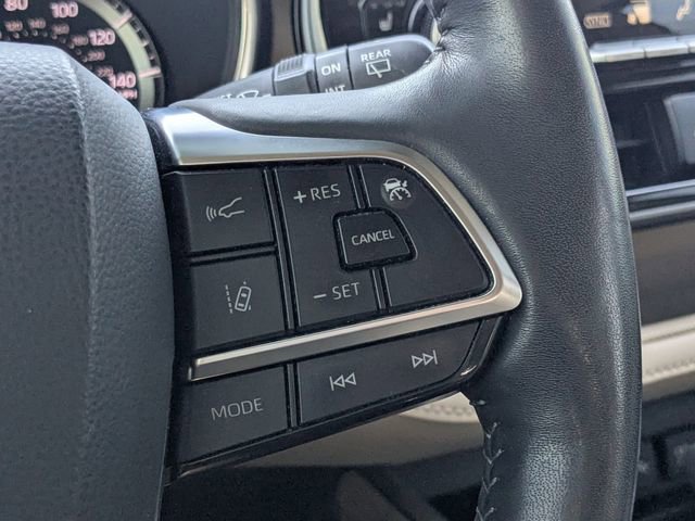 Used 2020 Toyota Highlander Limited image 25