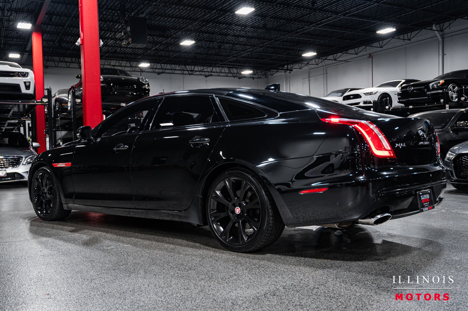 Used 2017 Jaguar XJ L Portfolio image 3