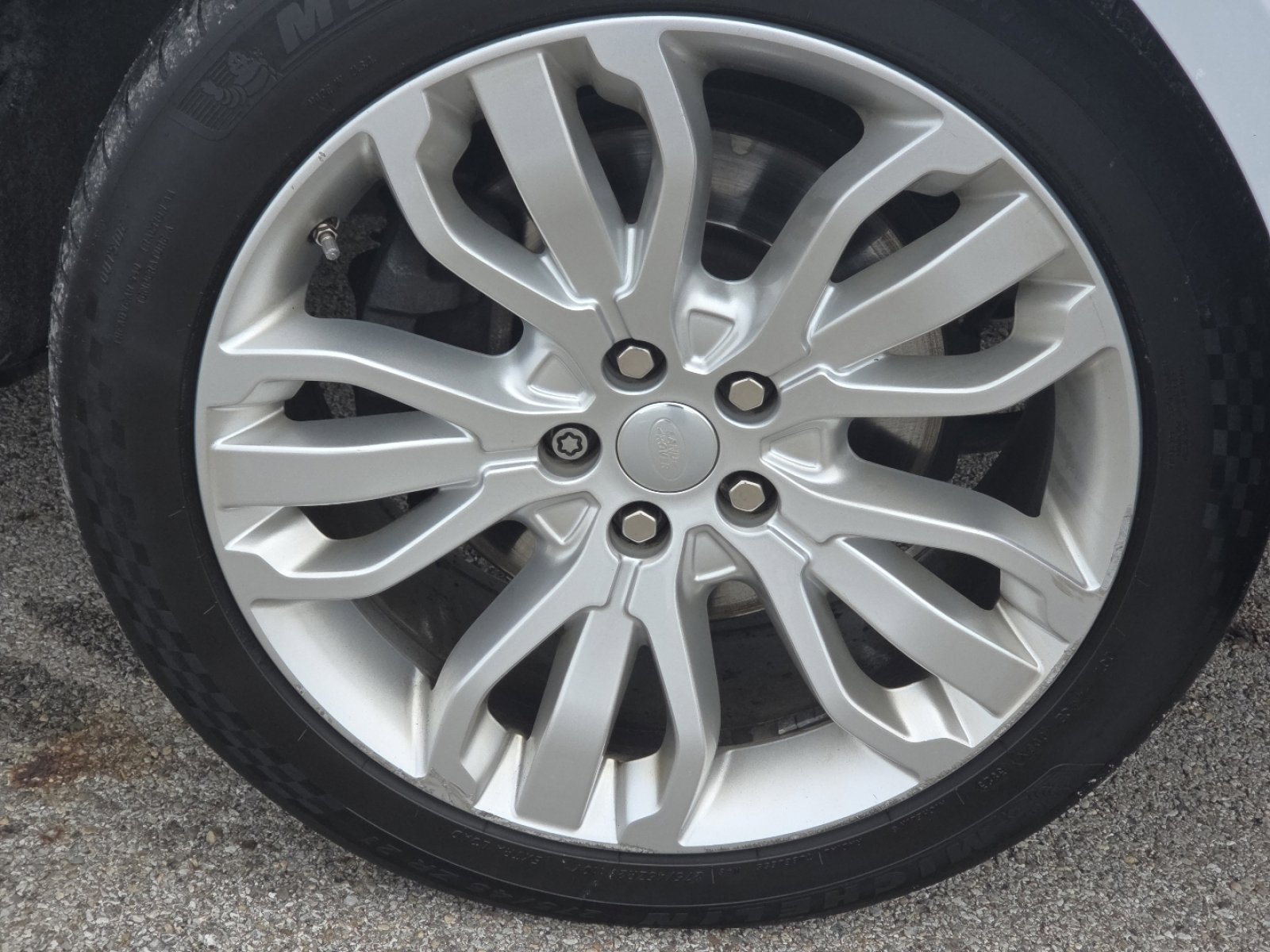 Used 2016 Land Rover Range Rover Sport HSE image 9