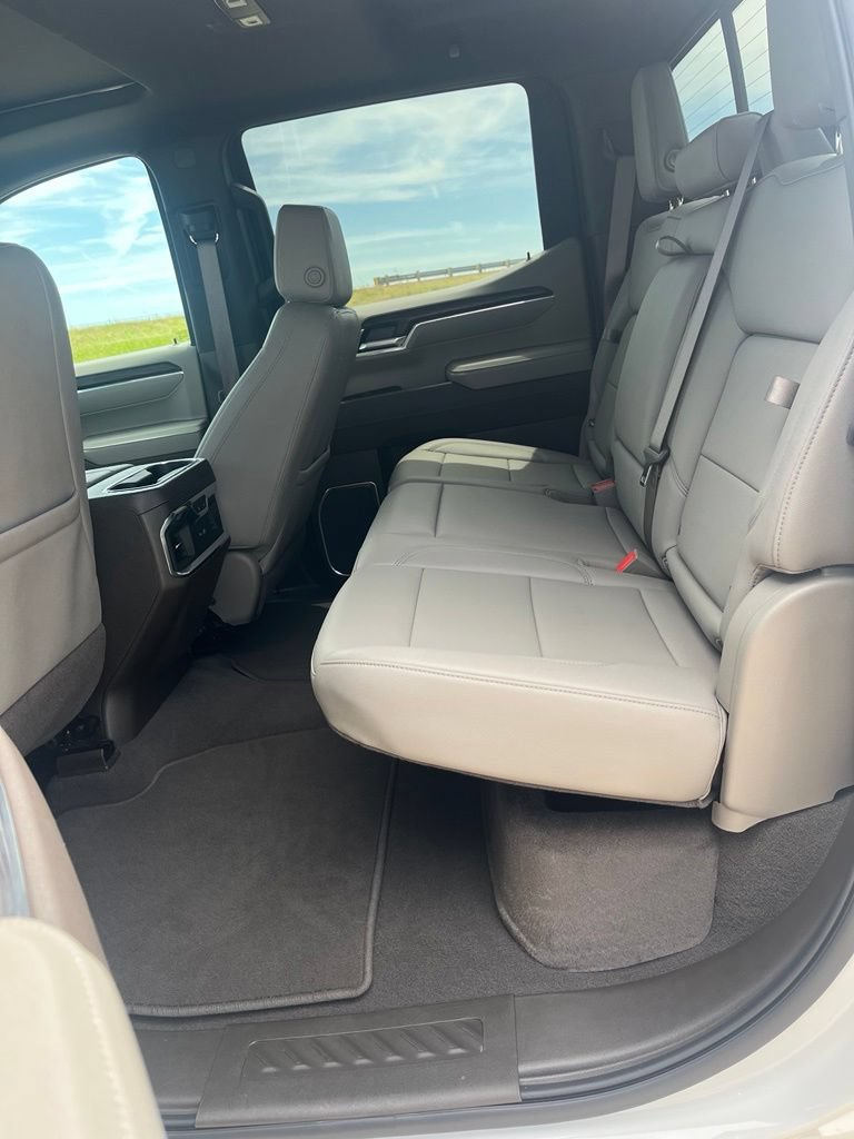 Used 2026 GMC Sierra 1500 SLT w/ SLT Premium Plus Package AWD/4WD image 6