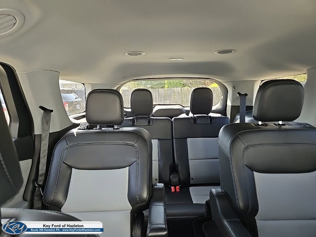 Used 2024 Ford Explorer XLT w/ Equipment Group 202A AWD/4WD image 40