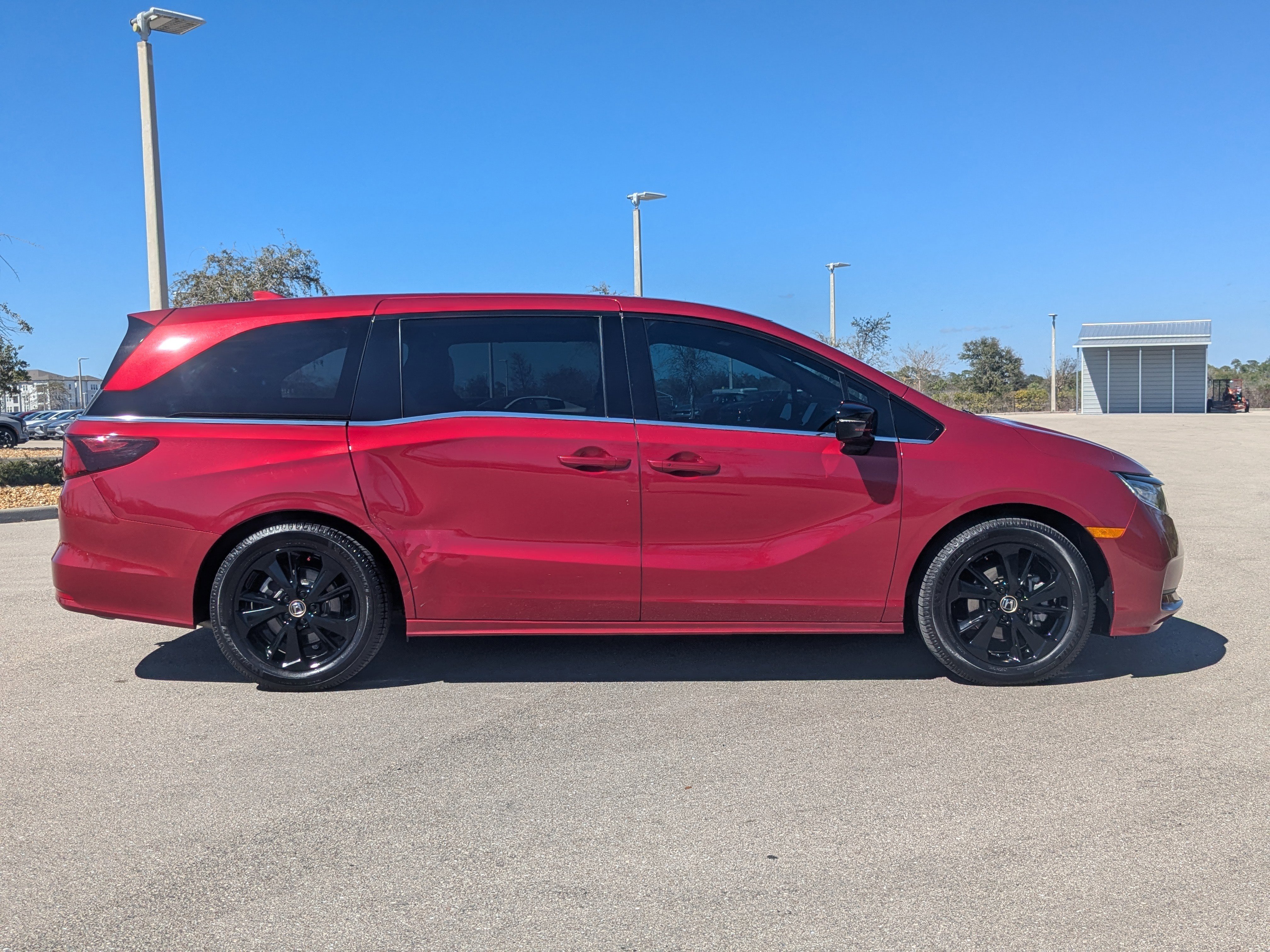 Used 2023 Honda Odyssey Sport image 4