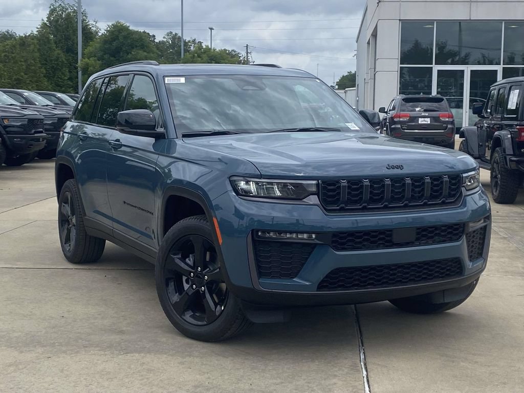 New 2026 Jeep Grand Cherokee Limited w/ Limited Altitude Package RWD image 32