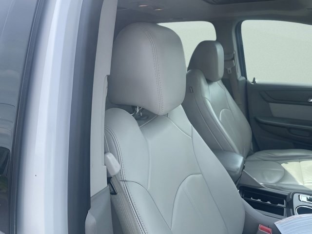 Used 2017 GMC Acadia Limited SLT image 8