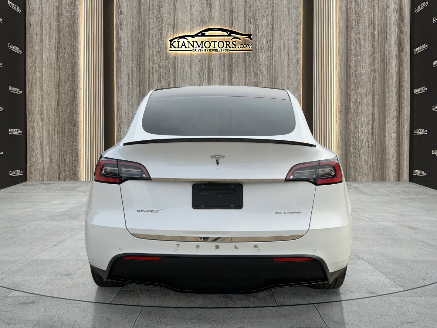 Used 2021 Tesla Model Y Long Range image 11