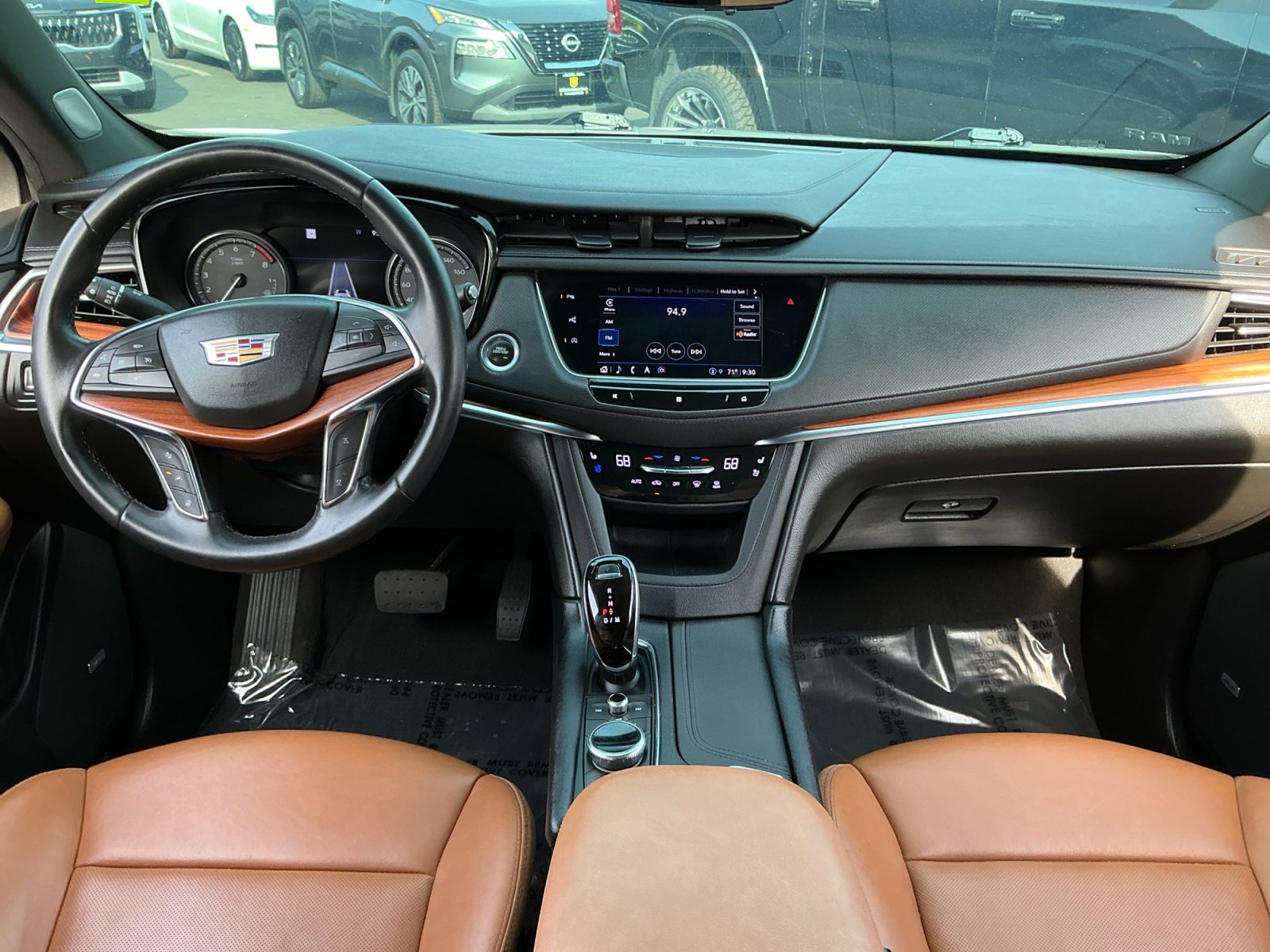 Used 2021 Cadillac XT5 Premium Luxury FWD image 16