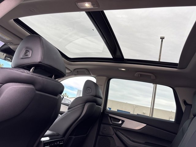 Used 2025 Acura MDX SH-AWD image 23