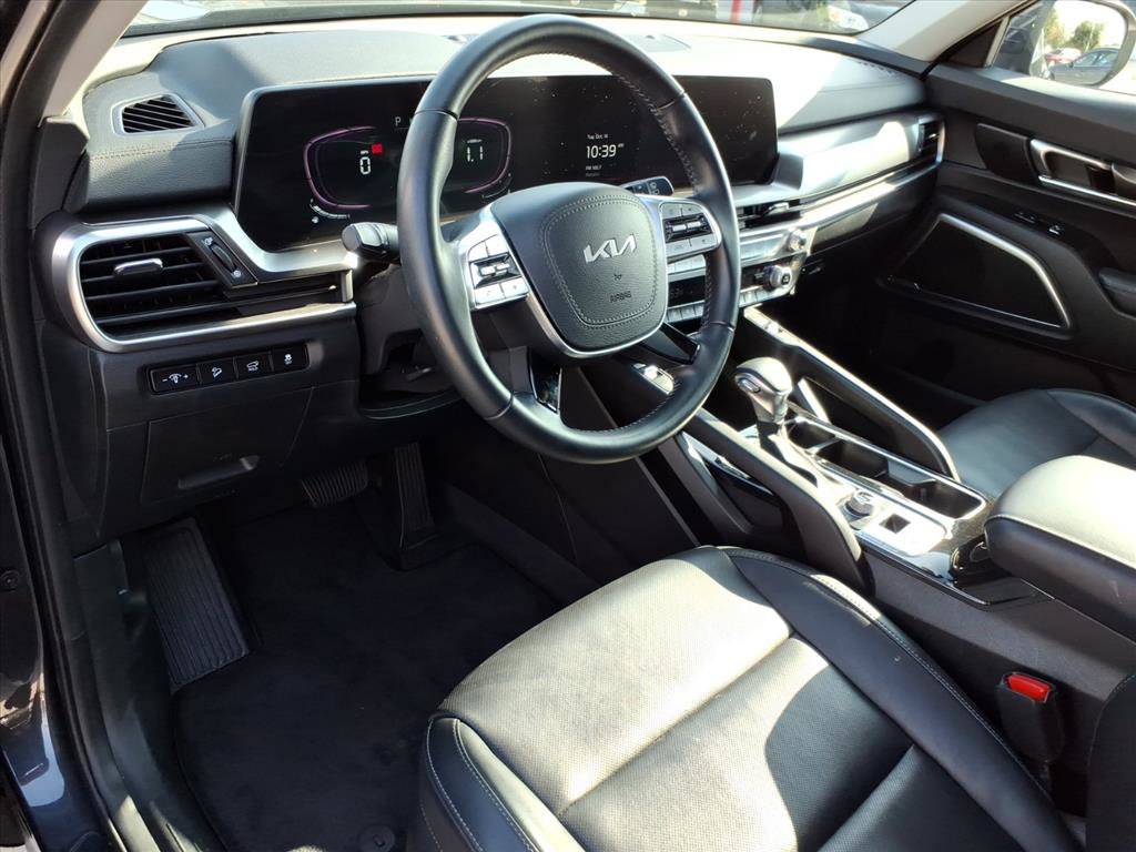 Used 2025 Kia Telluride S image 9