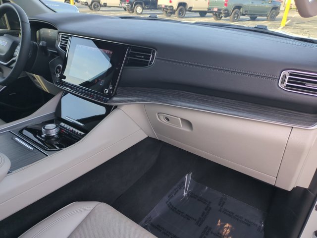Used 2024 Jeep Wagoneer Series II w/ Flexible Seating Group image 23