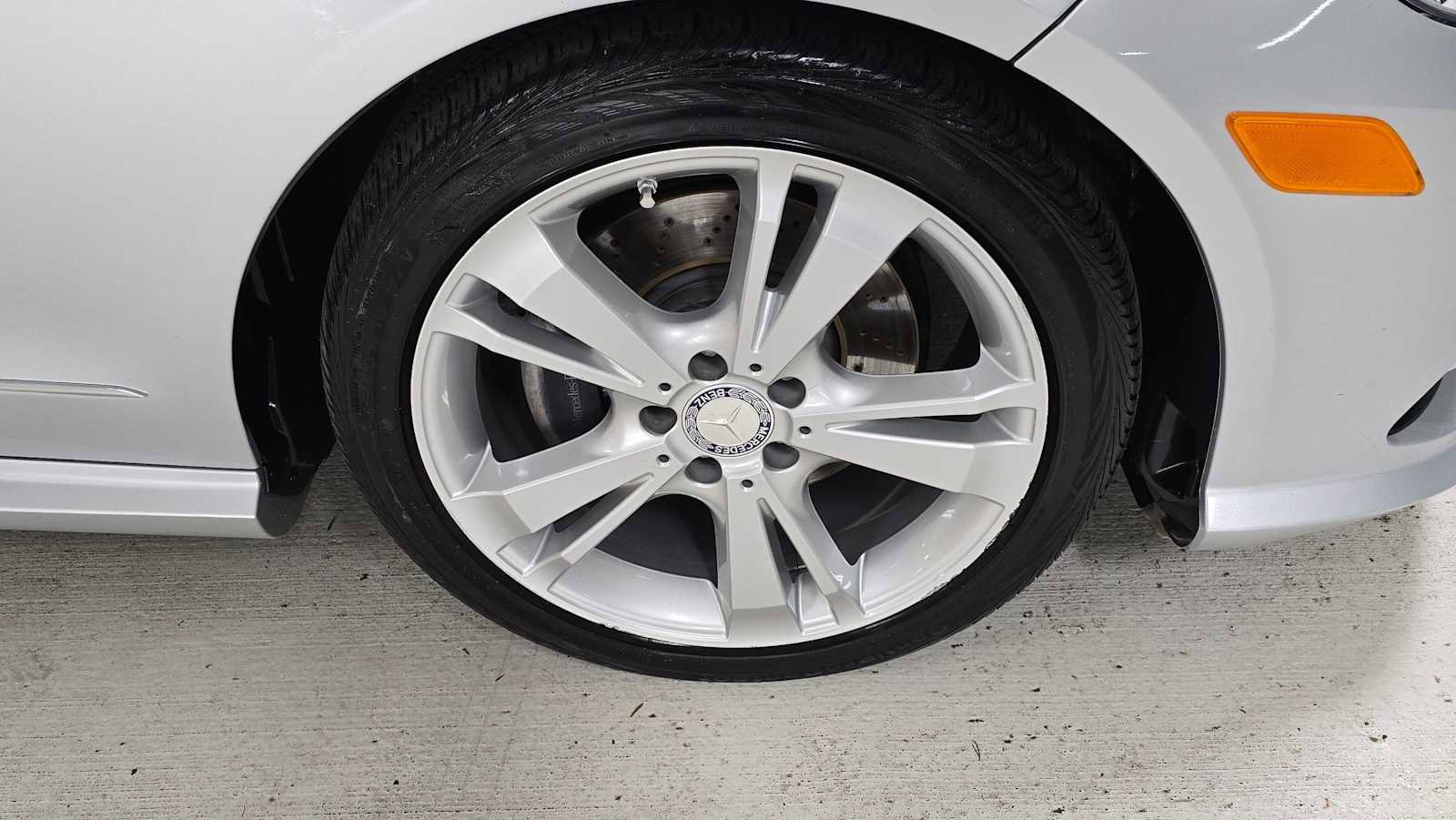 Used 2013 Mercedes-Benz E 350 4MATIC Sedan image 9