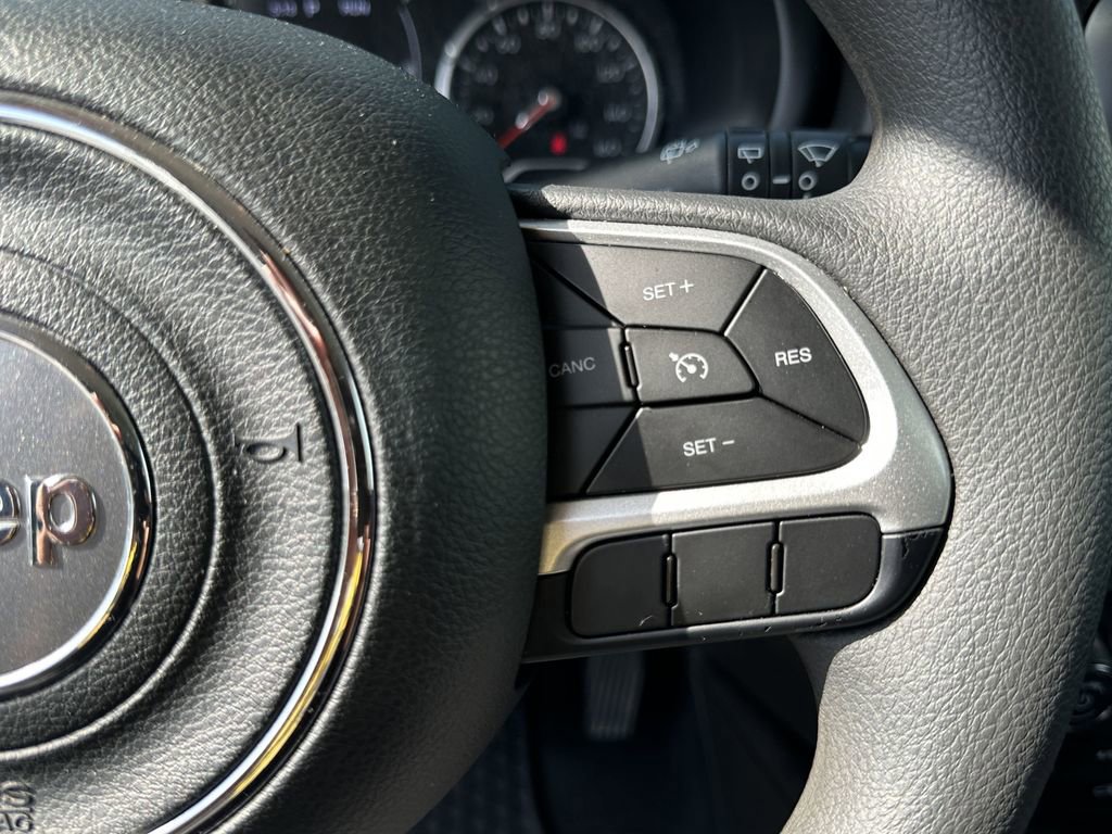 Used 2023 Jeep Renegade Latitude image 26