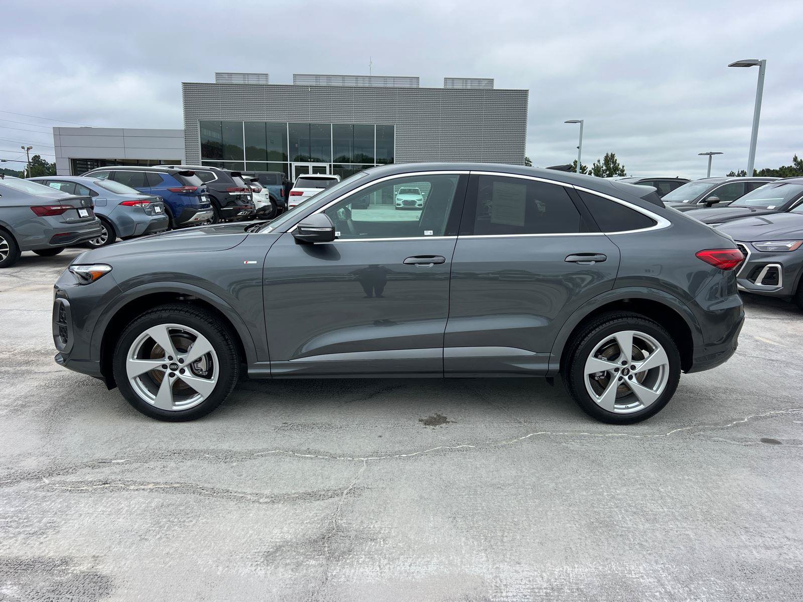 Certified 2025 Audi Q5 Premium Plus AWD/4WD image 8