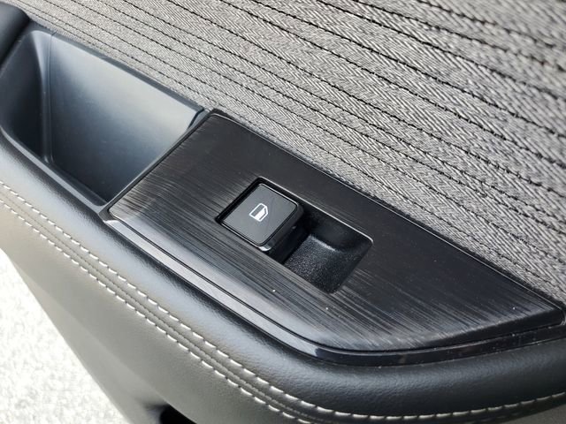 Used 2023 Nissan Rogue SV FWD image 14