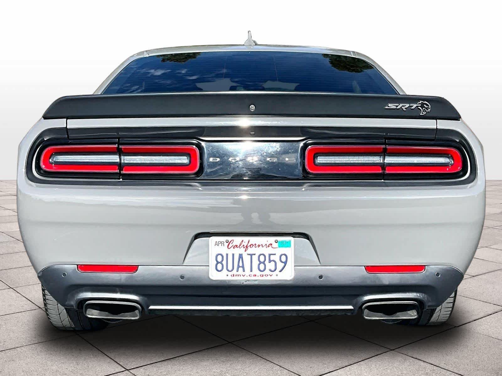 Used 2017 Dodge Challenger SRT Hellcat RWD image 7