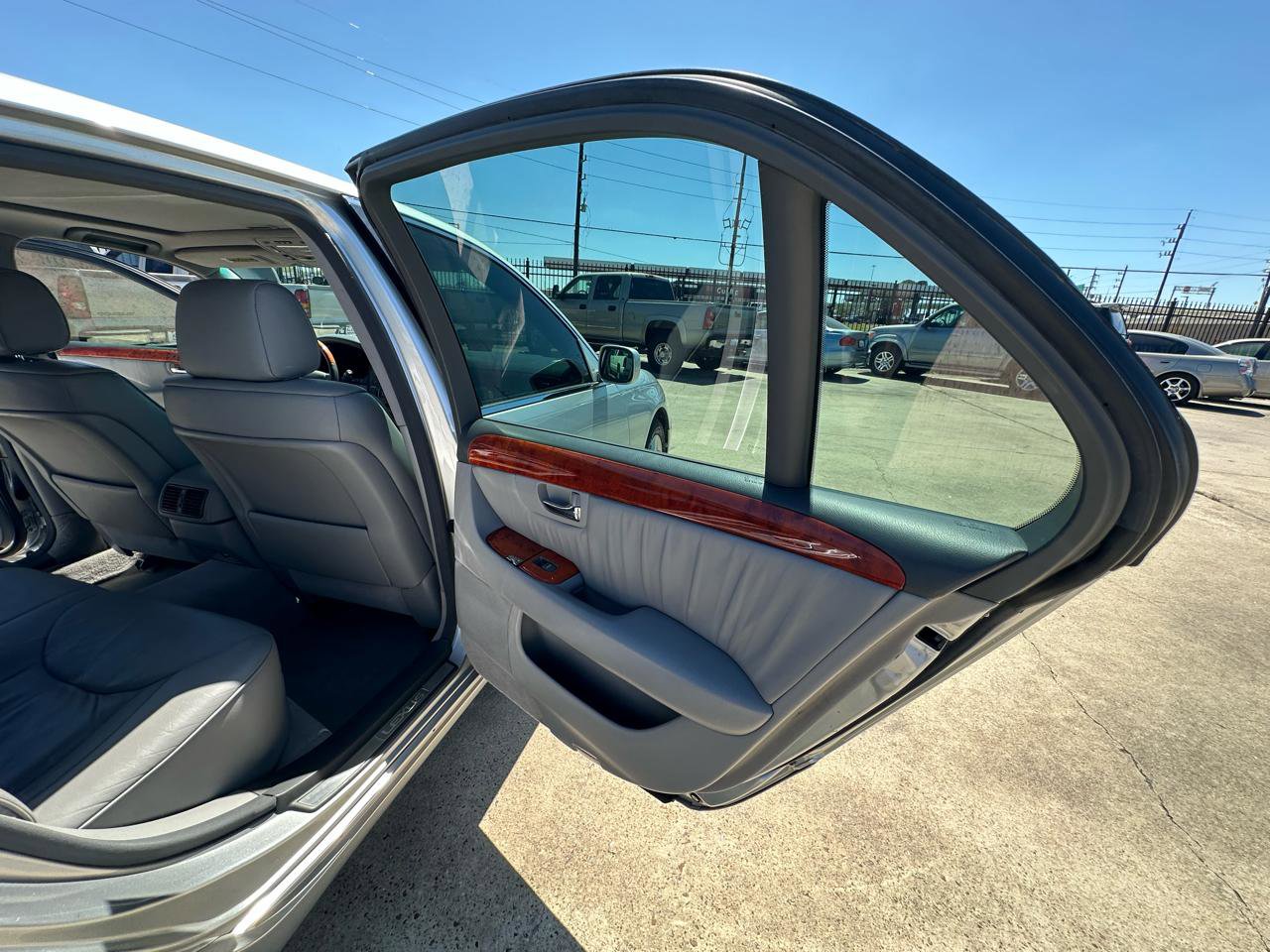 Used 2004 Lexus LS 430 Sedan RWD image 66