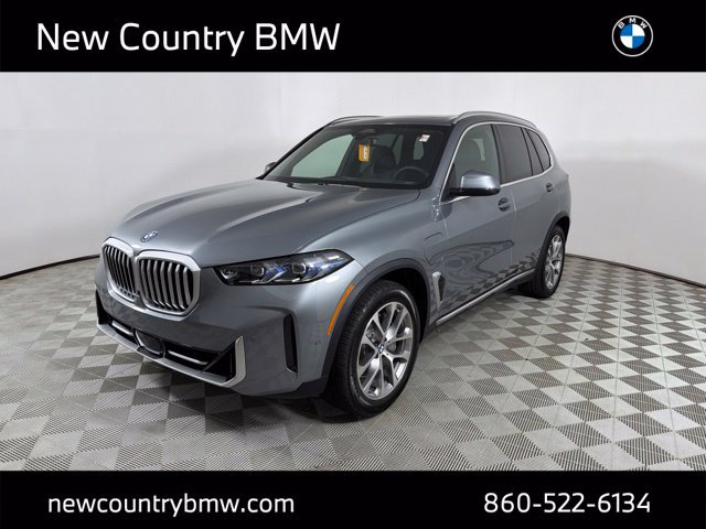 New 2026 BMW X5 xDrive50e w/ Premium Package AWD/4WD image 3
