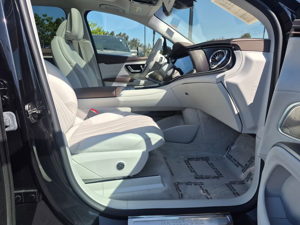 Used 2023 Mercedes-Benz EQS 580 4MATIC SUV image 30