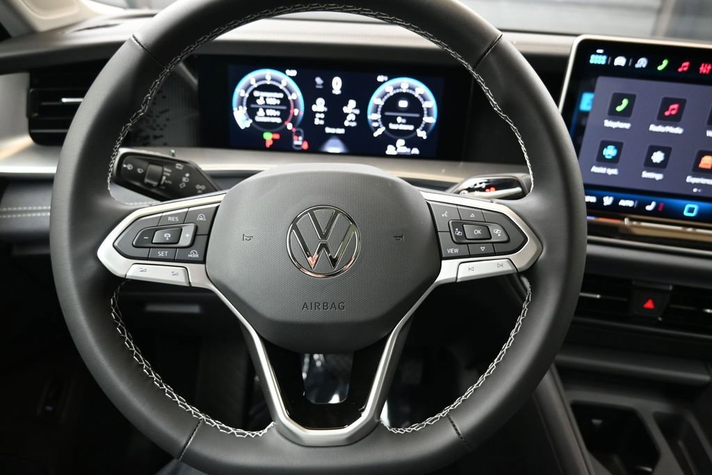 New 2026 Volkswagen Tiguan SE AWD/4WD image 25