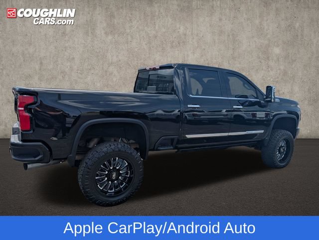 Used 2024 Chevrolet Silverado 2500 High Country w/ Technology Package AWD/4WD image 9