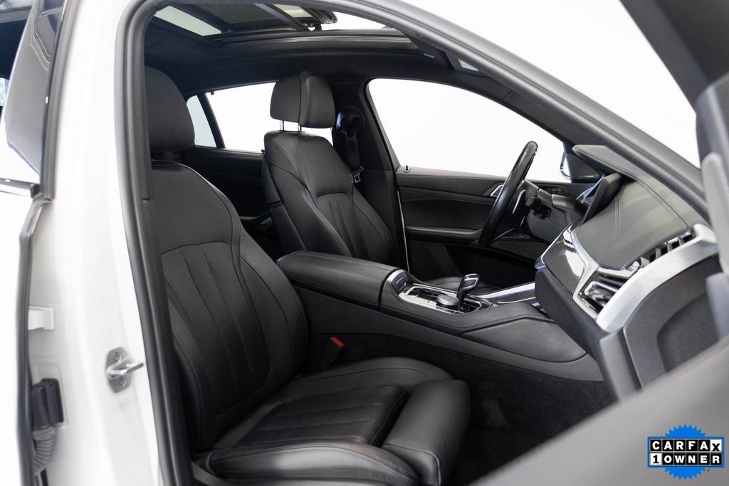 Used 2022 BMW X6 M50i AWD/4WD image 22