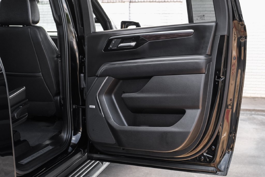 Used 2026 Chevrolet Suburban Premier RWD image 49