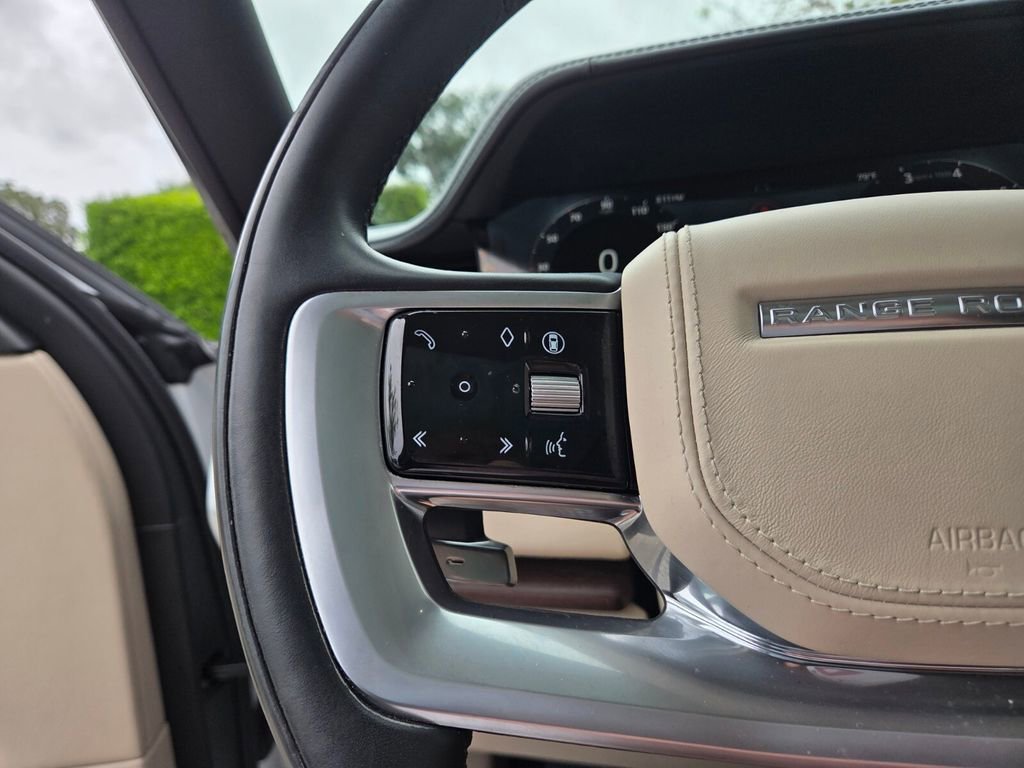 Used 2024 Land Rover Range Rover SE AWD/4WD image 17