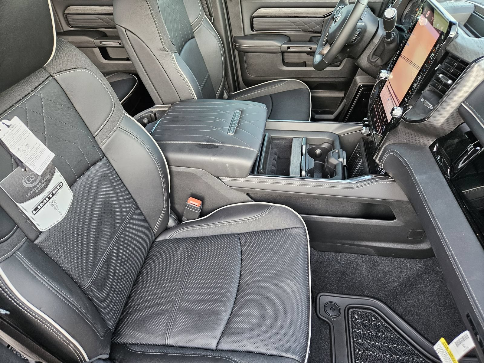 New 2026 RAM 3500 Limited AWD/4WD image 17