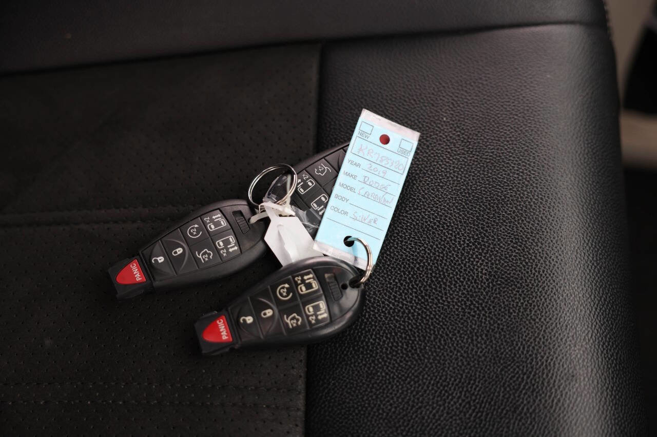 Used 2019 Dodge Grand Caravan SXT image 40