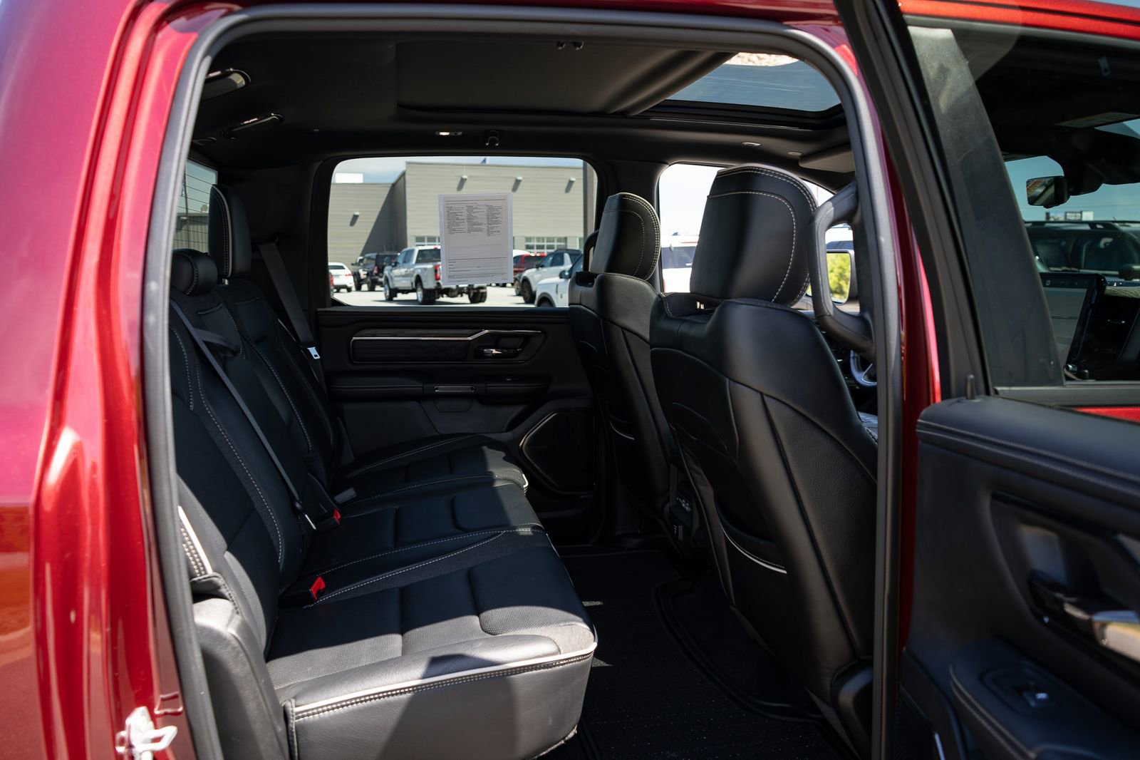 Used 2025 RAM 1500 Limited AWD/4WD image 22