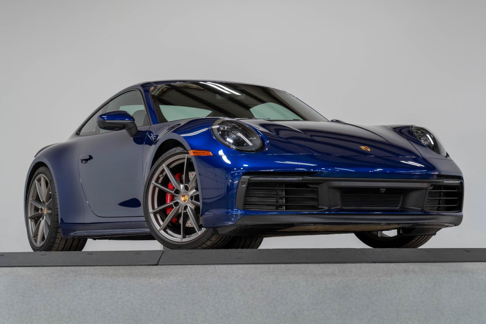 Used 2024 Porsche 911 Carrera 4S AWD/4WD image 33