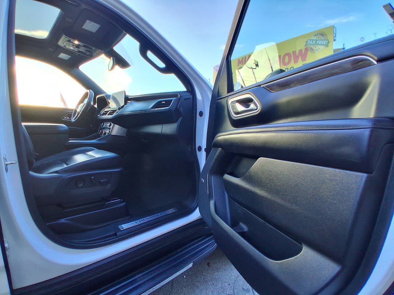 Used 2021 Chevrolet Suburban LT w/ LT Signature Package RWD image 20