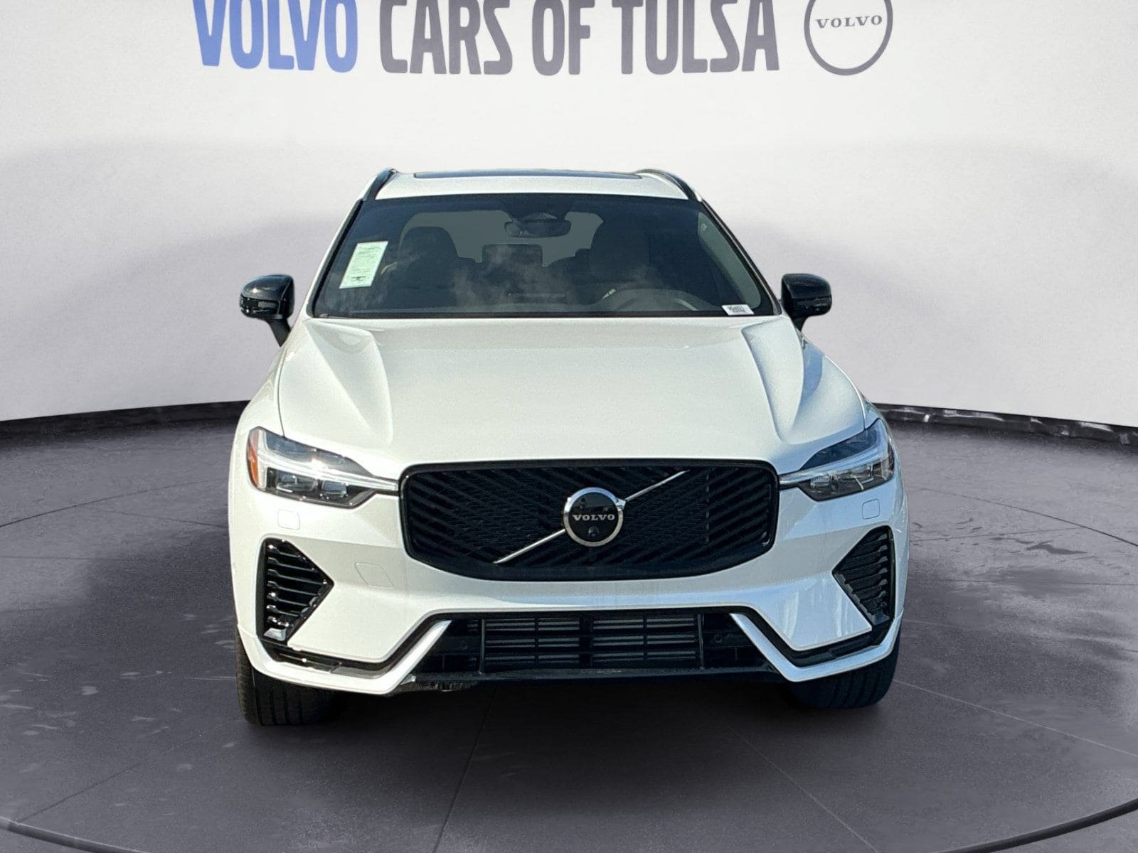 New 2026 Volvo XC60 T8 Plus w/ Protection Package Premier AWD/4WD image 8