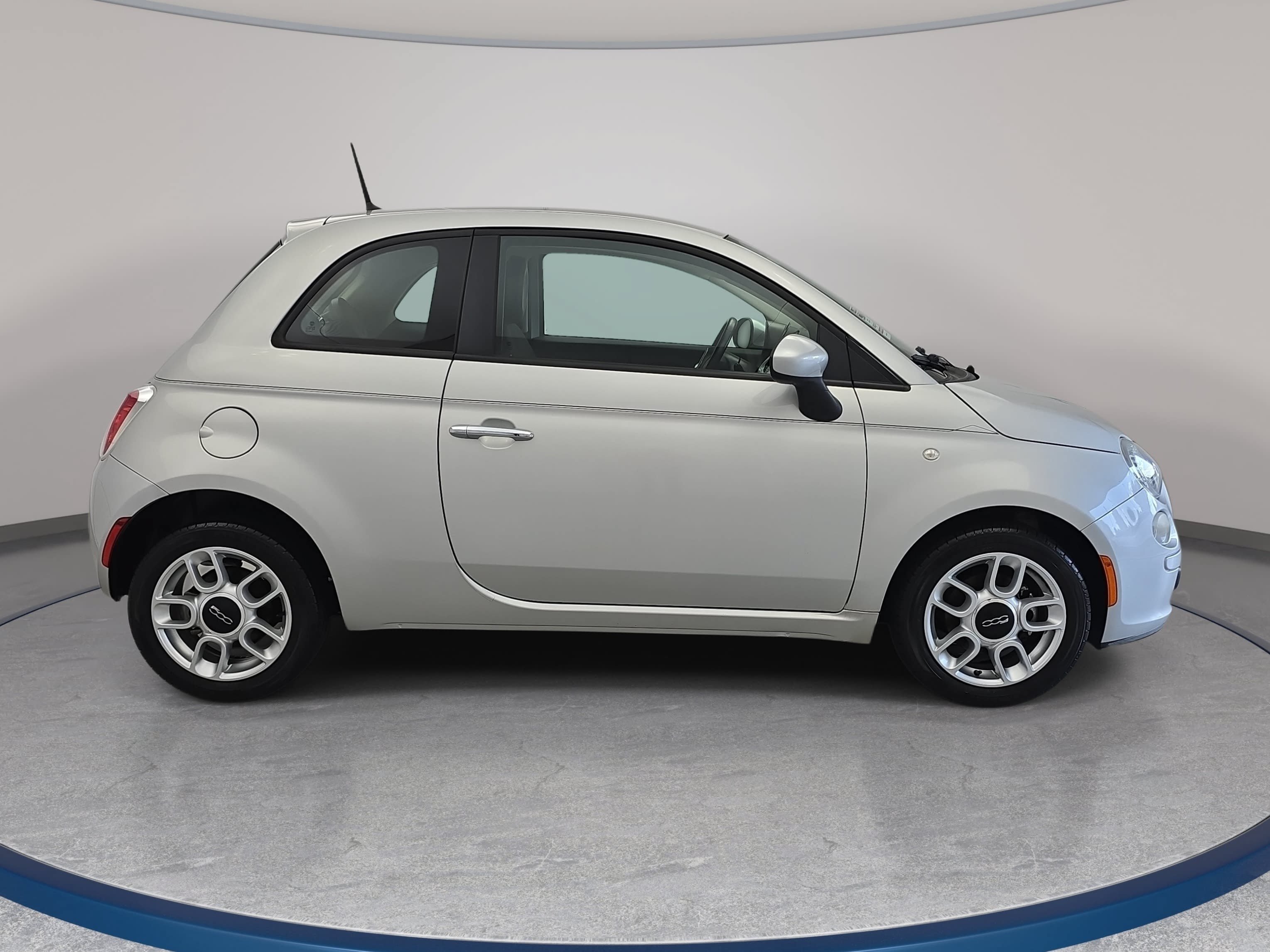 Used 2012 FIAT 500 Pop FWD image 4