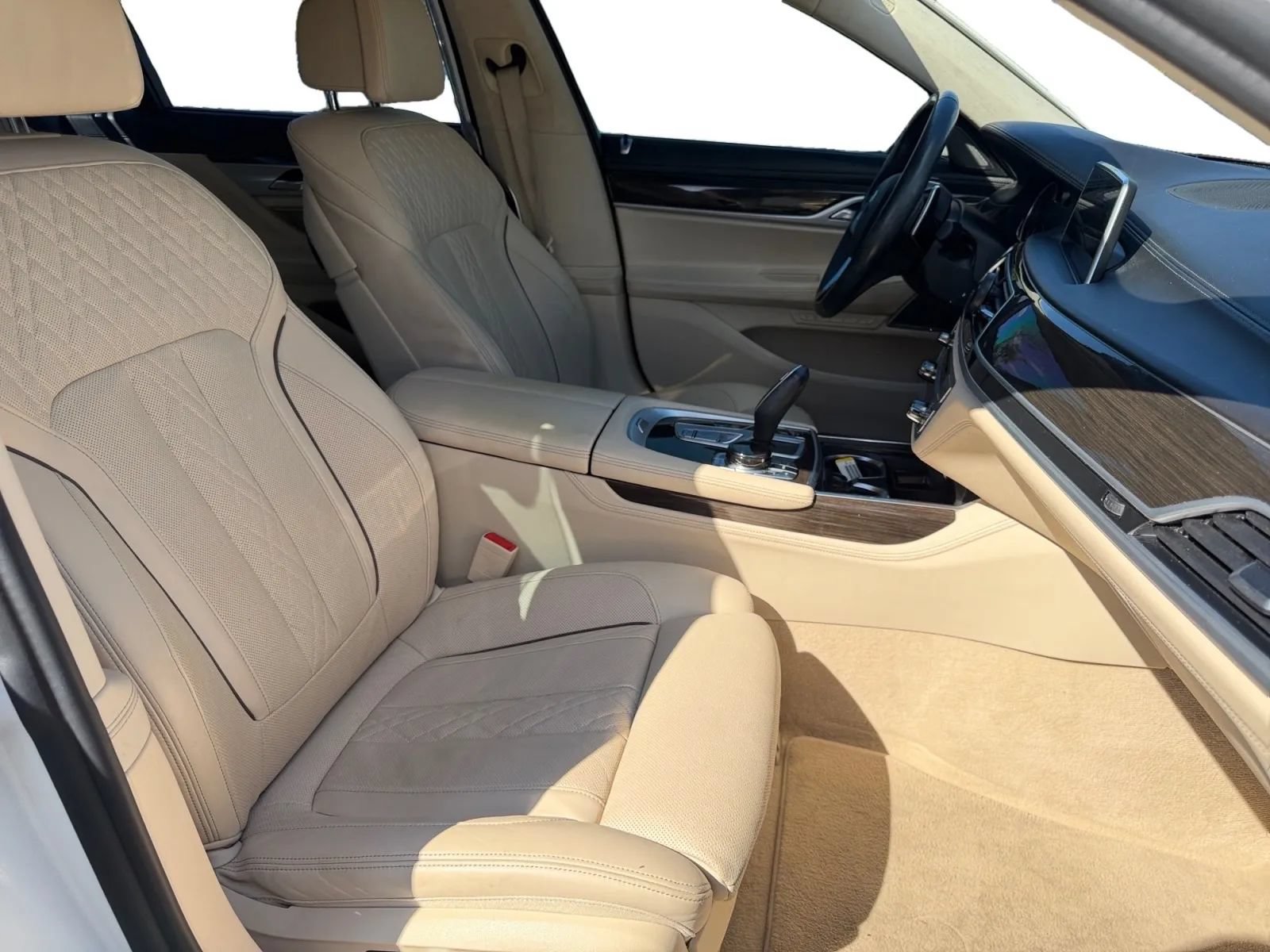 Used 2019 BMW 750i xDrive AWD/4WD image 16