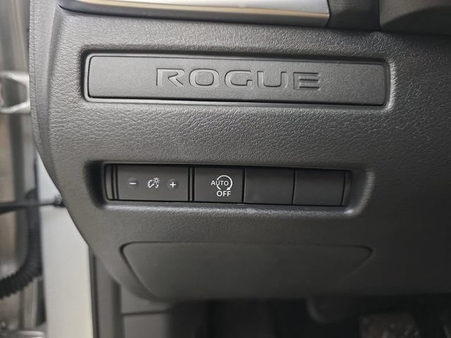 Used 2025 Nissan Rogue S AWD/4WD image 37