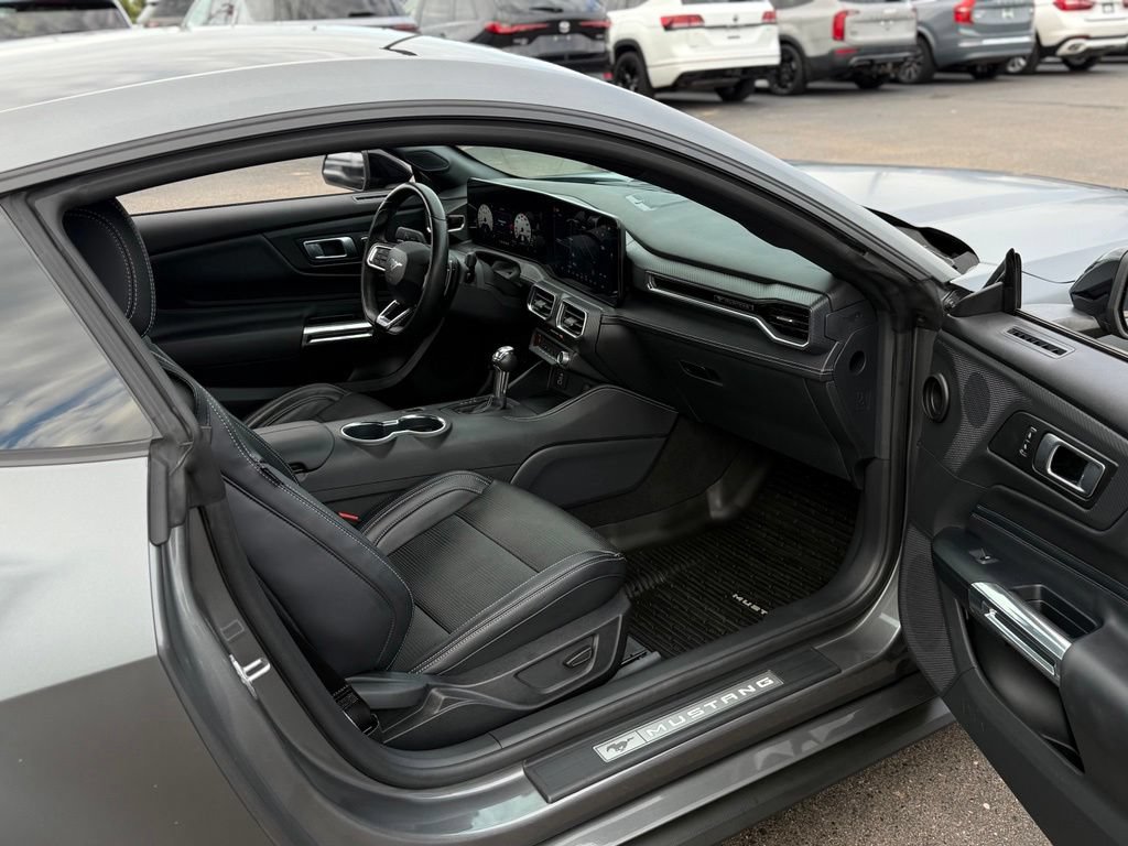 Used 2025 Ford Mustang GT Premium RWD image 15