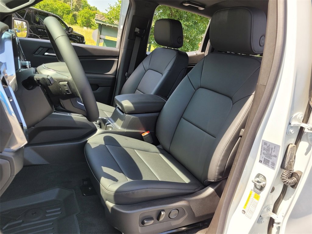 New 2025 GMC Canyon Elevation w/ Convenience Package image 9