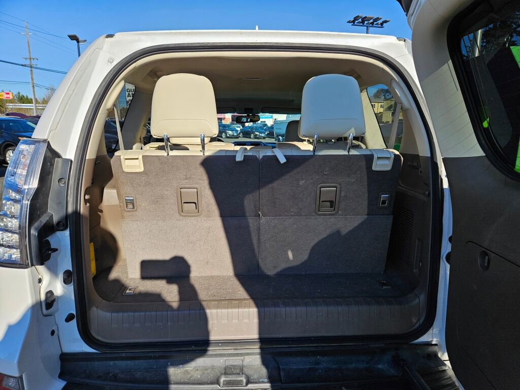 Used 2014 Lexus GX 460 w/ Premium Package image 9