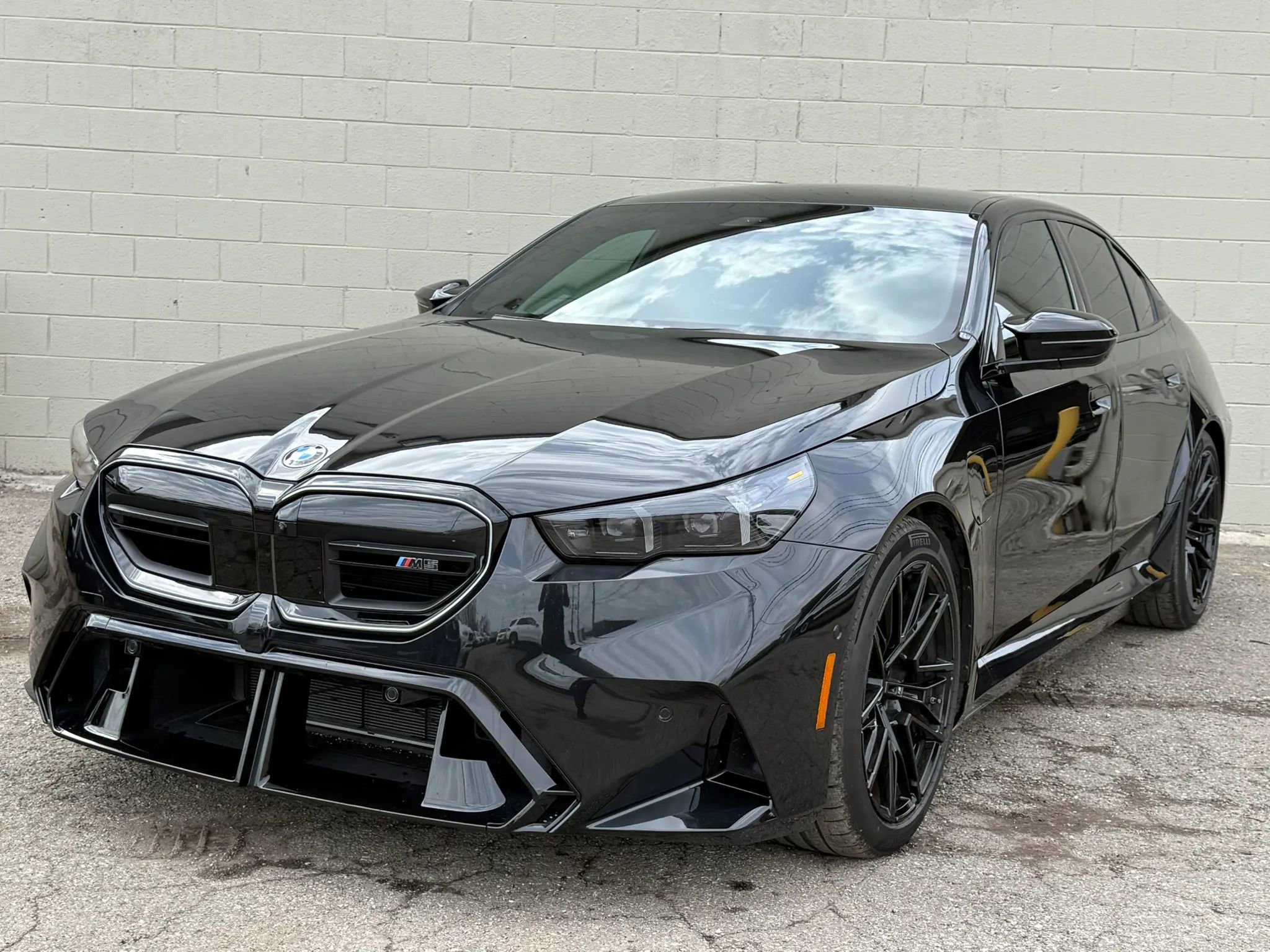 Used 2025 BMW M5 Sedan 4D w/ Executive Package image 1