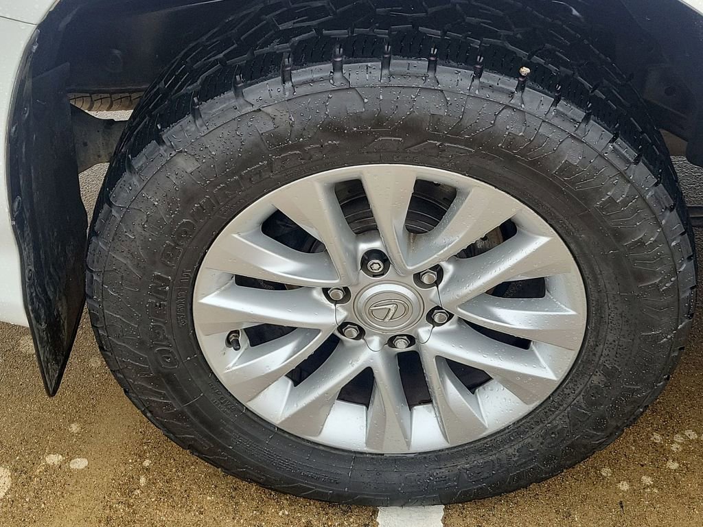 Used 2017 Lexus GX 460 Premium image 33