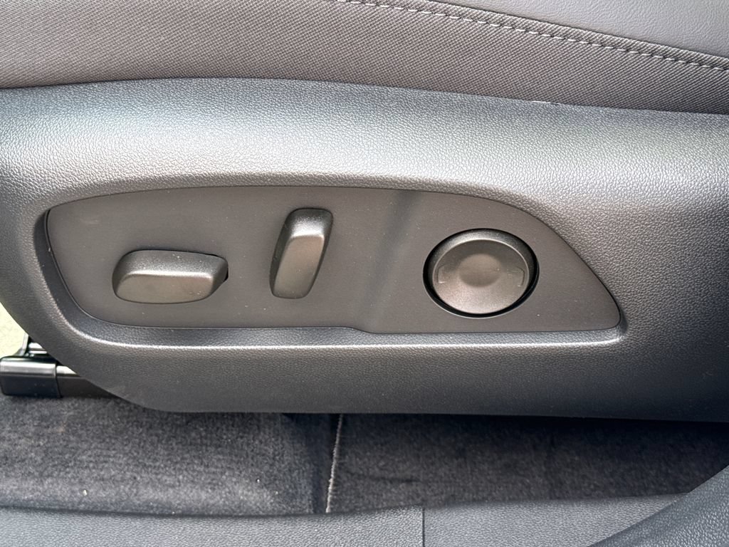 New 2026 GMC Terrain Elevation w/ Elevation Premium Package AWD/4WD image 18