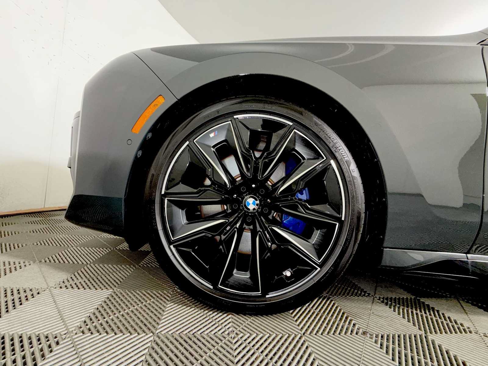 Used 2026 BMW i7 xDrive60 AWD/4WD image 8