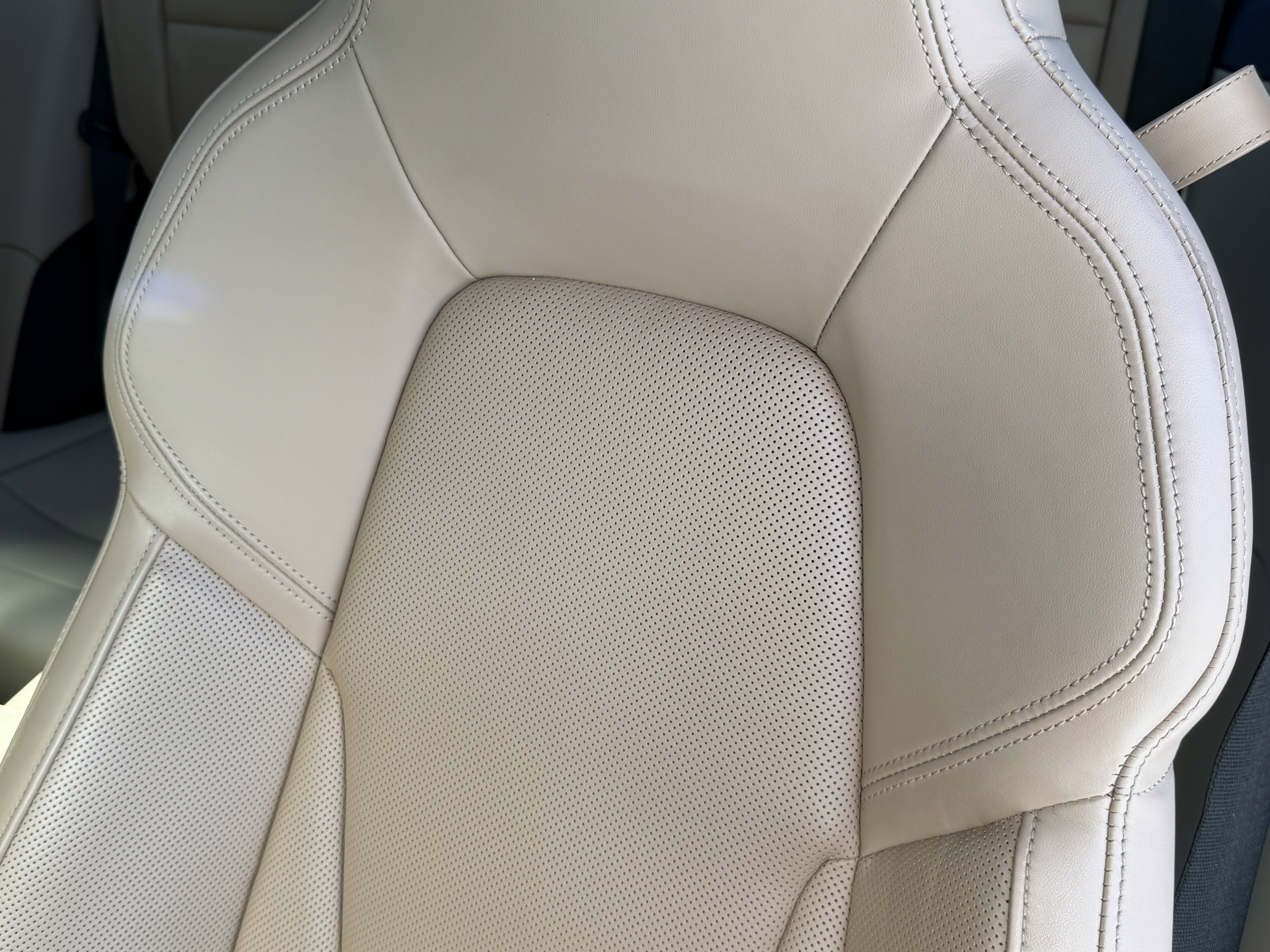 Certified 2022 Porsche 911 Turbo S image 5