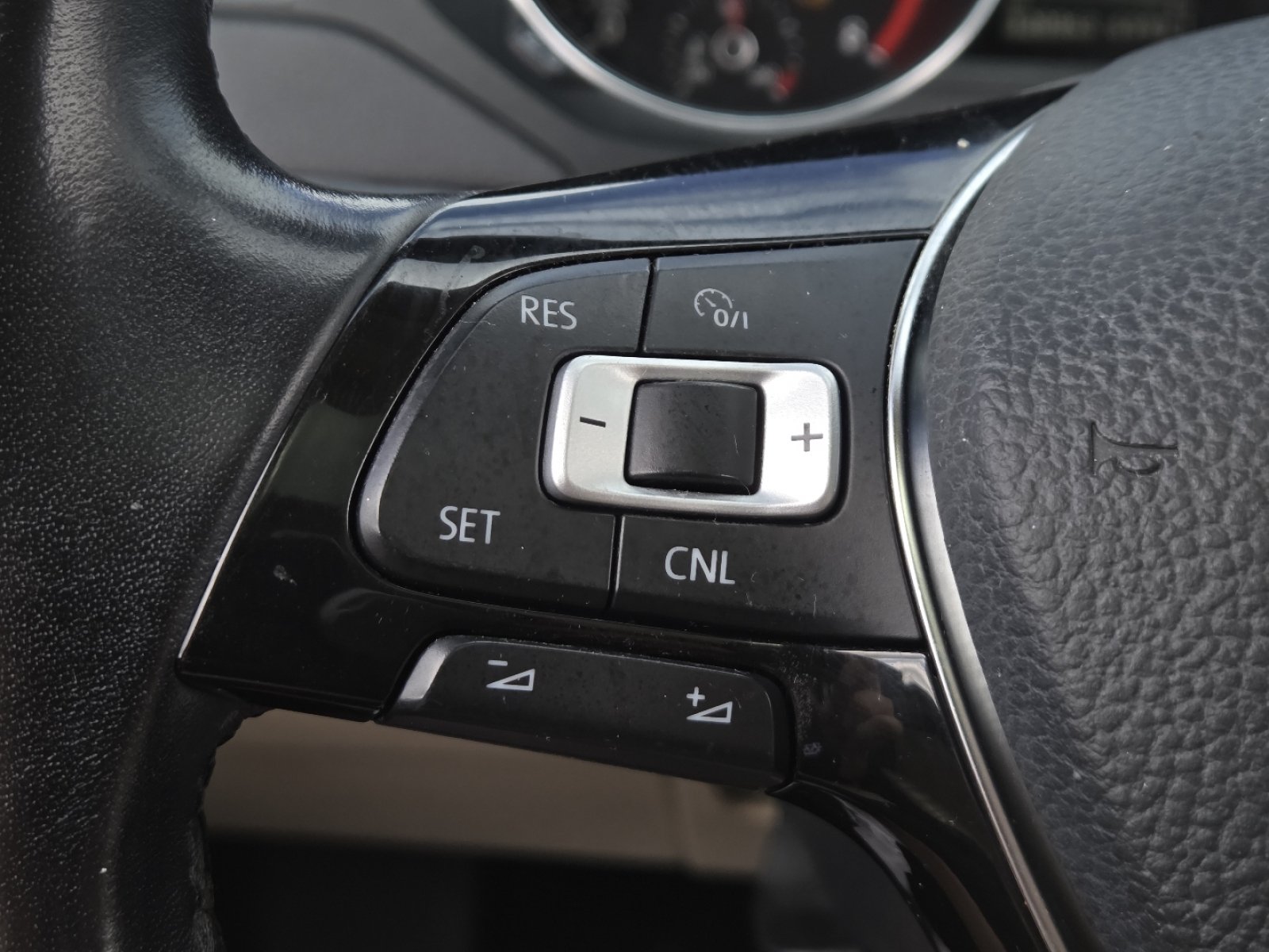 Used 2018 Volkswagen Jetta SE FWD image 30