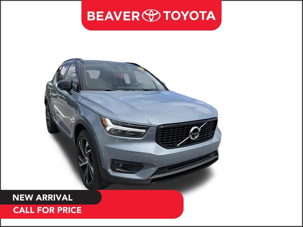 Used 2020 Volvo XC40 T4 R-Design w/ Protection Package Premier FWD image 1