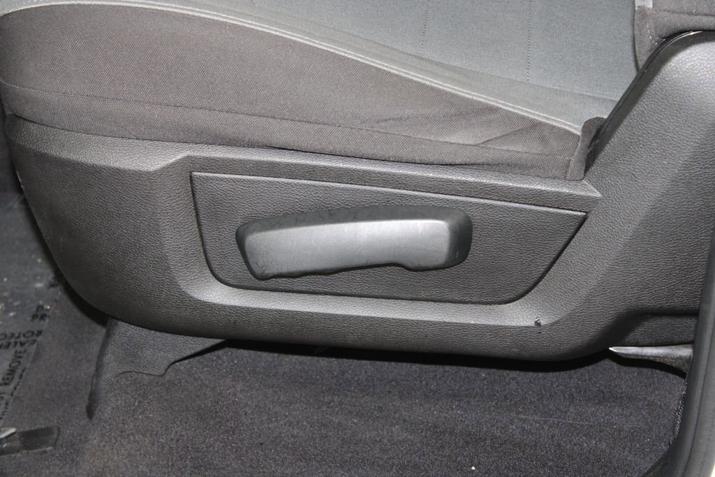 Used 2024 RAM 1500 Classic SLT image 18