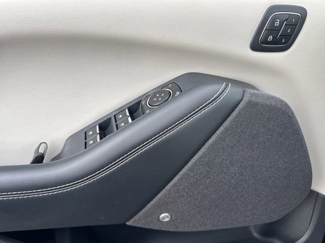 Used 2022 Ford Mustang Mach-E Premium AWD/4WD image 15